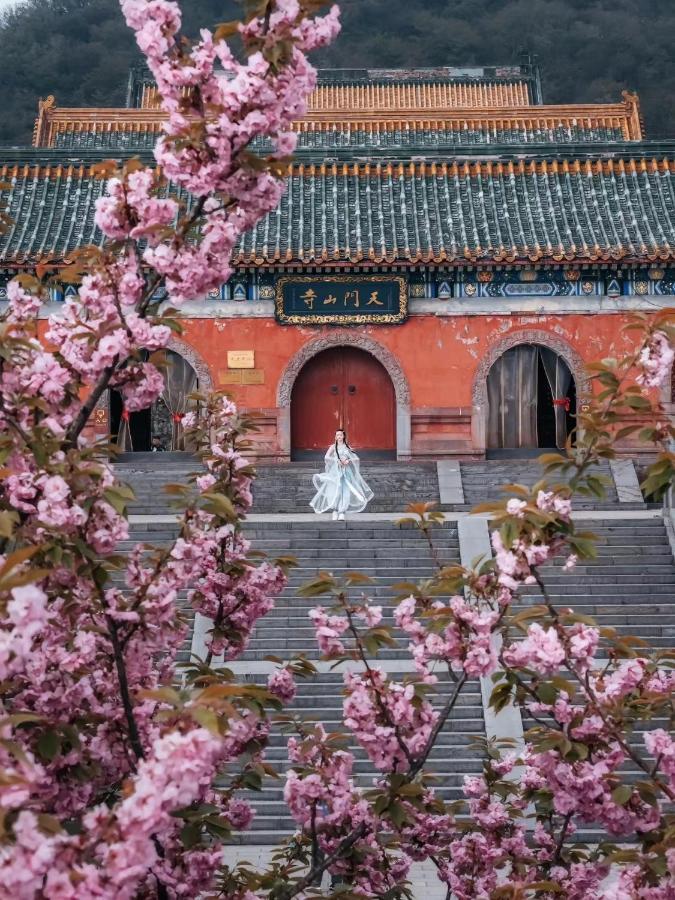 Zhangjiajie Hero Boutique Hotel Bagian luar foto